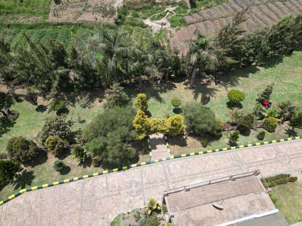 Riverside Resort Hotel Kabale Luaran gambar