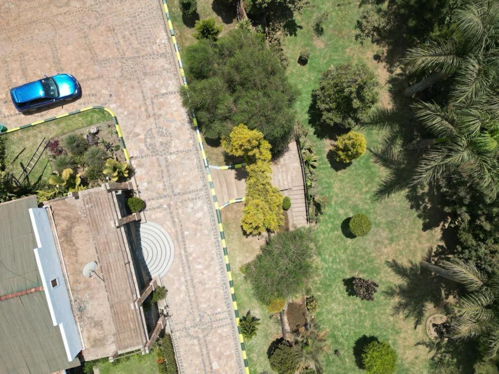 Riverside Resort Hotel Kabale Luaran gambar