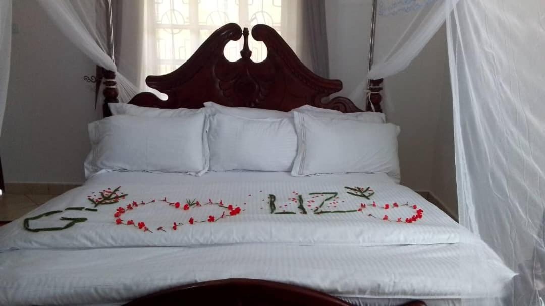 Riverside Resort Hotel Kabale Luaran gambar