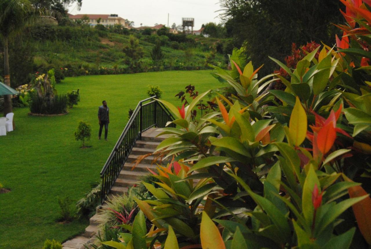 Riverside Resort Hotel Kabale Luaran gambar
