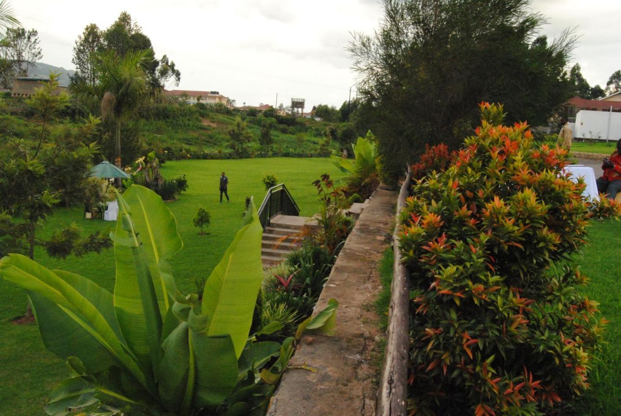 Riverside Resort Hotel Kabale Luaran gambar