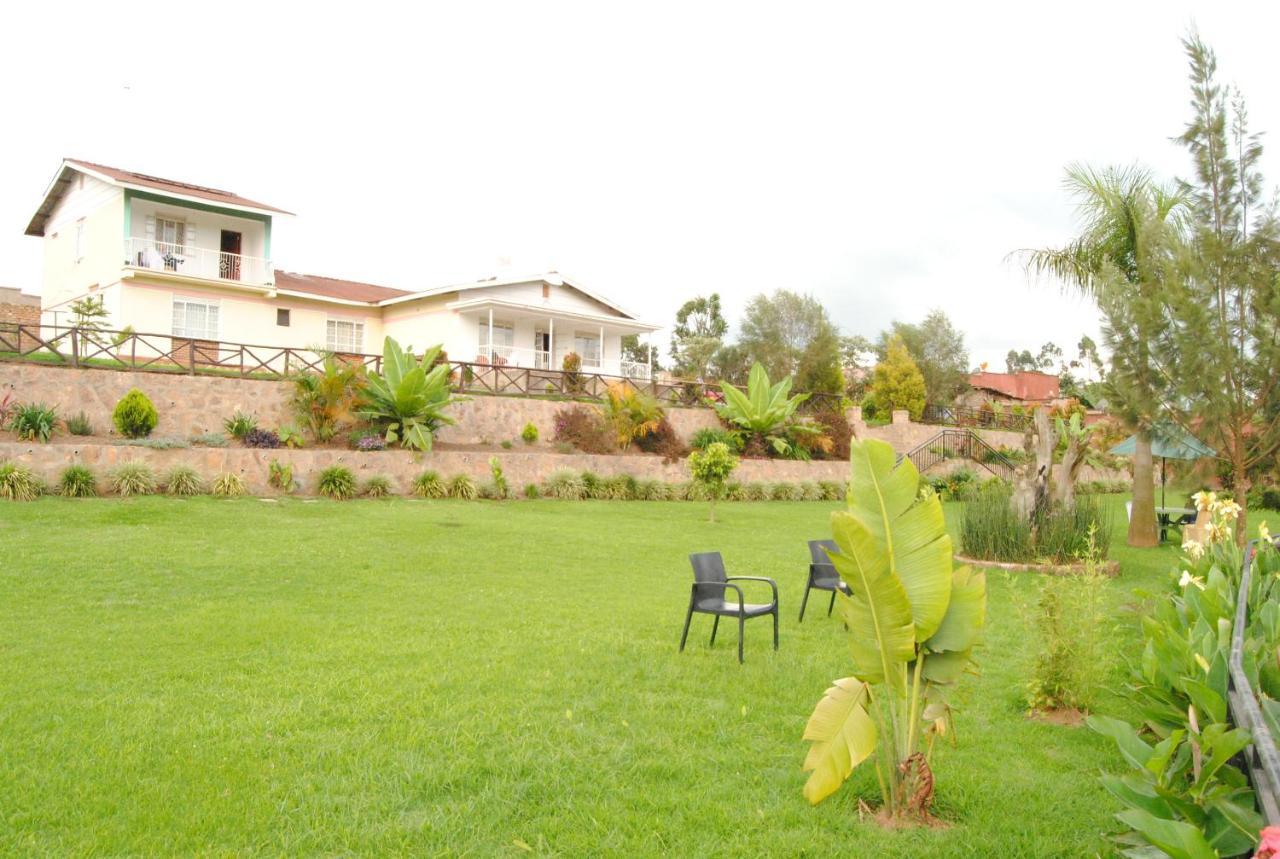 Riverside Resort Hotel Kabale Luaran gambar