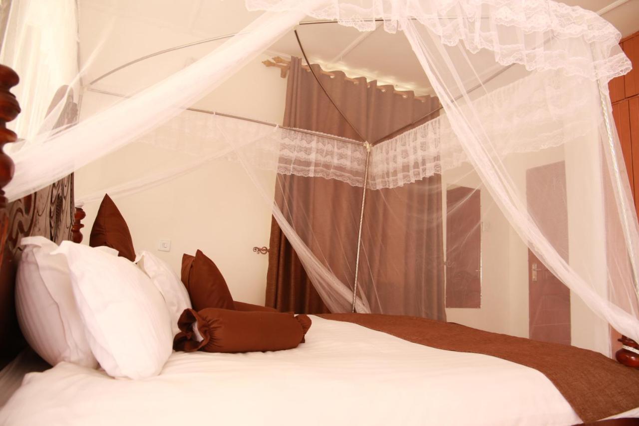Riverside Resort Hotel Kabale Luaran gambar