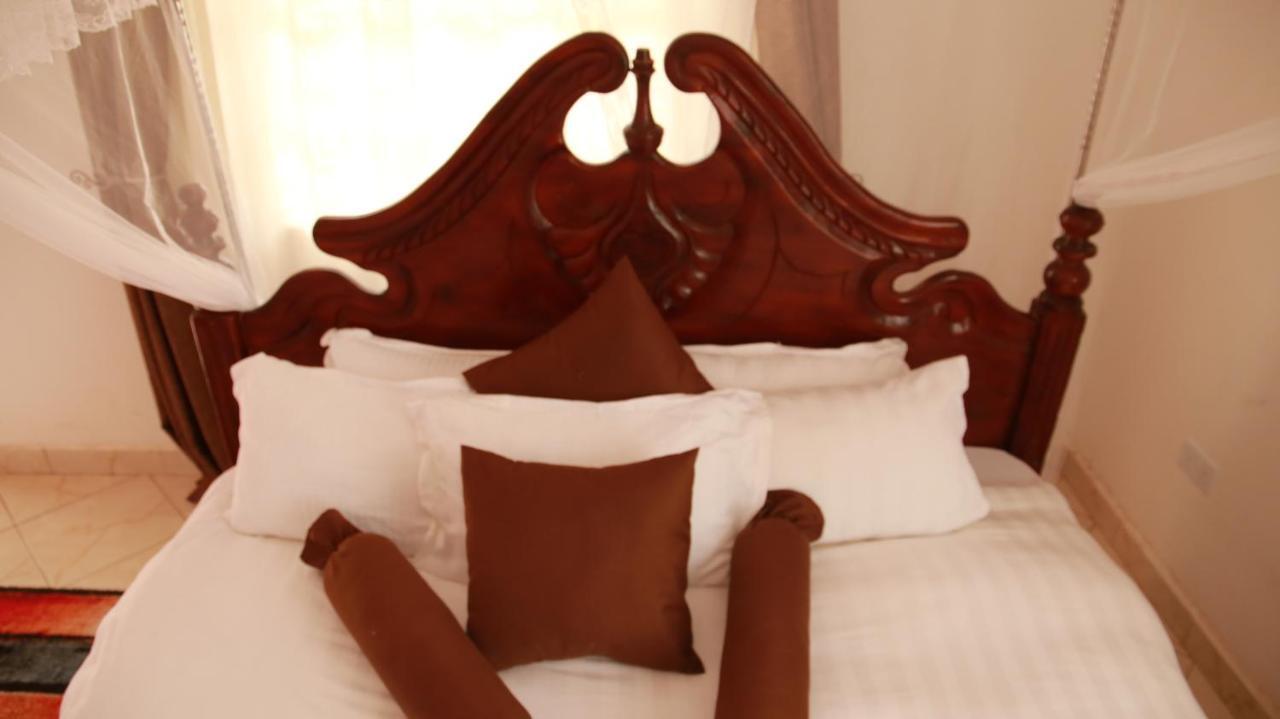 Riverside Resort Hotel Kabale Luaran gambar