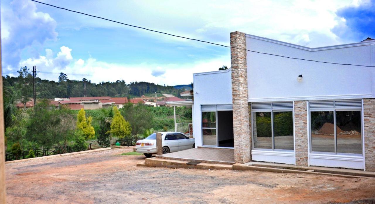 Riverside Resort Hotel Kabale Luaran gambar