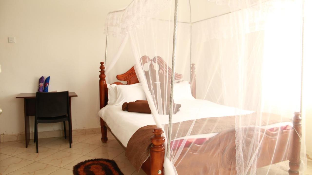 Riverside Resort Hotel Kabale Luaran gambar