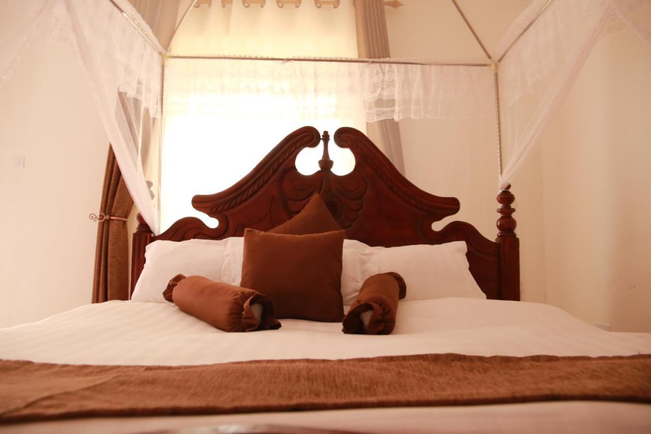 Riverside Resort Hotel Kabale Luaran gambar