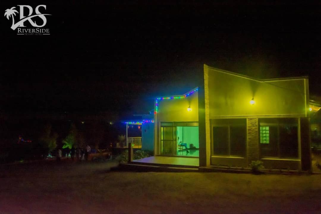 Riverside Resort Hotel Kabale Luaran gambar
